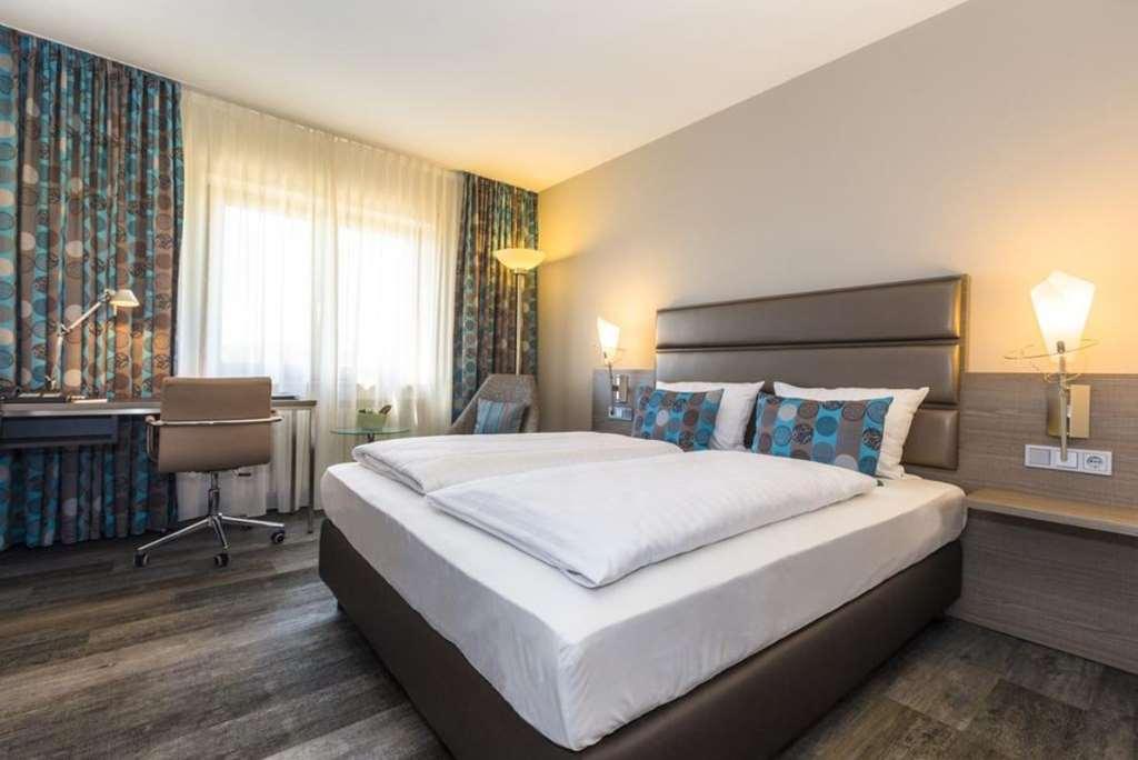 Hotel Scheffelhoehe Bruchsal Quarto foto